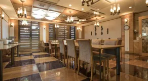 Refre Hotel - Image 2