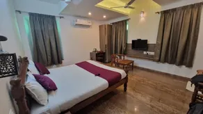 Thiraviam Tourist Home - Image 2