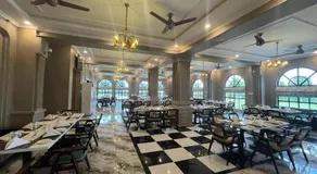 Alhamra Hotel - Image 3
