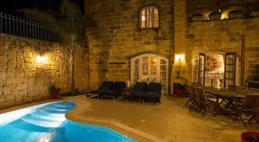Betty Cake House & Pool - Image 3