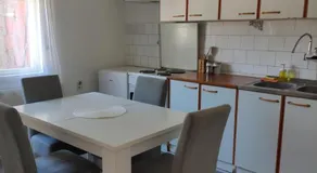 Holiday House - Image 3
