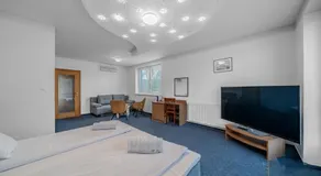 Raketa Residence, restaurant & hotel - Image 2