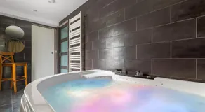 Grand Chalet Standing Avec Jacuzzi à Chamrousse ski 1750 - Image 3