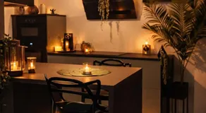 Ô Spa Privatif - Luxury Suite - JACUZZI-SAUNA-NETFLIX-FISHSPA-SERVIETTES-PEIGNOIRS-SANDALES-CAFE - Image 5