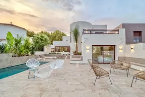 Villa N°15 en plein cœur de la Marina, proche de Rosas, Costa Brava - Image 3