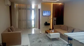 ONE KTtAMIA - Image 2