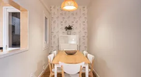 Sagrada Familia 2 min away, Spacious 3BR, Barcelona - Image 4