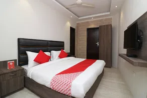 OYO Flagship 45876 Hotel Benchmark Vijay Nagar - Image 2