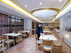Vienna International Hotel Guangdong Shaoguan High-speed Railway Station - Image 3