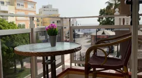 Seaside apartment with balcony - Image 4