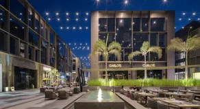 The Seven Six by Elegant Hospitality - Steps to 5A Mall - Image 2