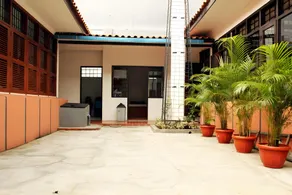 Rumah Resik ENTIRE PLACE (4BR, PREMIUM Location) - Image 4