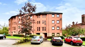 Chic & Cozy 2-Bed Flat in Glasgow - Free Parking - Image 4