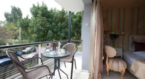 The Crystal Blue Hotel - Image 4