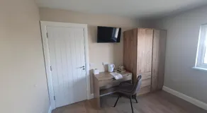 Cliff Top Accommodation - Image 3