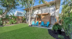 Newly Renovated Historical Galveston Home - 8 min walk to beach! - Image 4