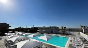 PoolSide - Image 5