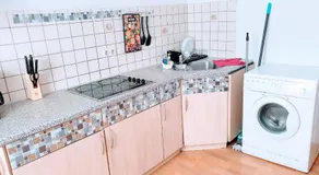 Budget rooms in Halle with shared bathroom & Free WiFi - Image 5