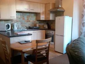 Beachmount Holiday Apartments - Image 5