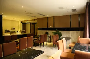 Lavande Hotels Zhuhai Gongbei Port - Image 2