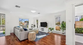36 Petrie Avenue - Image 2