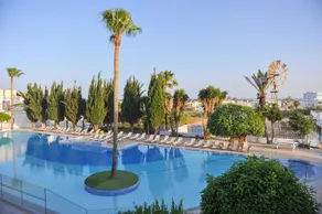 Fedrania Gardens Hotel - Image 3