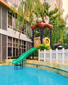 CGK Airport Summer Grand Studio Family Ensuite Executive Triple - Image 4