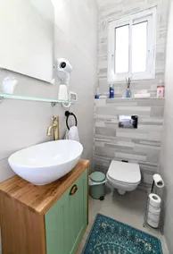The Turquoise House - Image 4