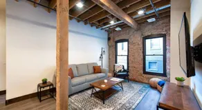 Historic Downtown Loft with King Bed and Wifi - Image 2