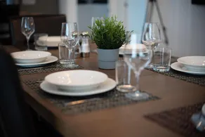 Bright Amazing 6 Bed Chalet Waterfront in Rigaud - Image 3