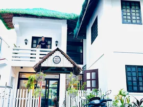 BACKDOOR VILLA - Image 4