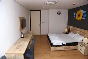 Hotel Star Inn - Image 2