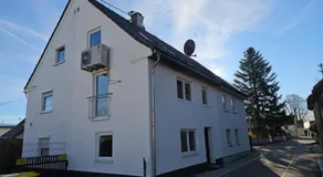 Schneiders Apartment Style House - Image 2