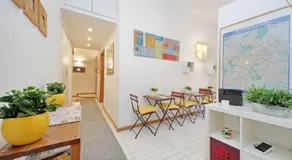 Opera Inn Suites - Rooms and Apartments - Image 3