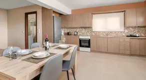 Lakis Residence - Image 2