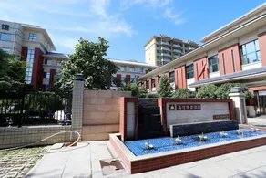 Xinhe Holiday Hotel - Image 4