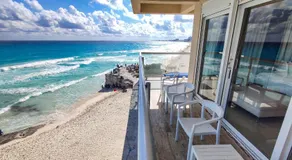 Paradise Beachfront & Nightlife Heart - Image 5