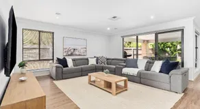 Summer Breeze - 10 mins to Barwon Heads & Torquay! - Image 2