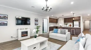Everhome Lakeside Home - Image 2