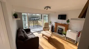 North Wales Lake View 2 Bedroom - Image 2