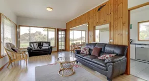 Stradbroke - Central Metung Escape - Image 2