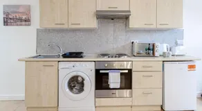 Cosy & Fully Equipped Cottage in Swinton - Image 5