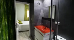 CASA CON PATIO - Image 3