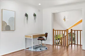 Spacious 4-Bed House with Garden in Doncaster - Image 4