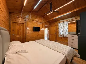 Hillora B wooden cottage 2BR near Araku by homeyhuts - Image 2