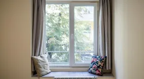 Free Private Parking Central & Quiet 2BR - Image 5