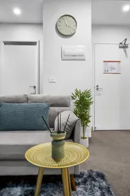 Elevated 1-Bed Retreat Near Crown - Image 4