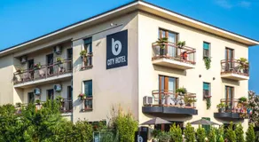 B City Hotel Bardolino - Image 2