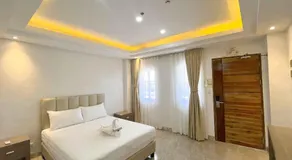 D' Elmer's Place Hotel - Image 2