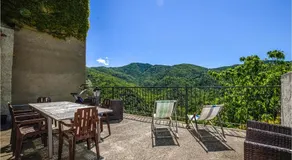 2 Bedroom Gorgeous Apartment In Carcheto Brustico - Image 4